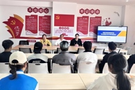 财经与物流管理学院召开学业预警与学生帮扶座谈会