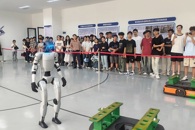 探访职教特色发展，技能铸就科技未来——电子信息工程学院开展2025级新生入学教育