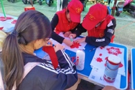 校青年志愿者服务总队成功开展“指尖生花，纸韵传情” 活动