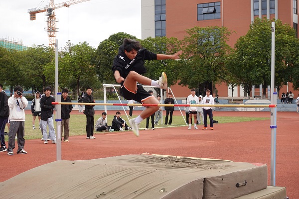 跳高比赛现场 跳高比赛现场