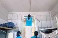 我校开展宿舍空调滤网清洗活动