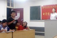 电子信息工程学院“践行核心价值观，铸就青春爱国梦”主题辩论赛决出冠亚季军