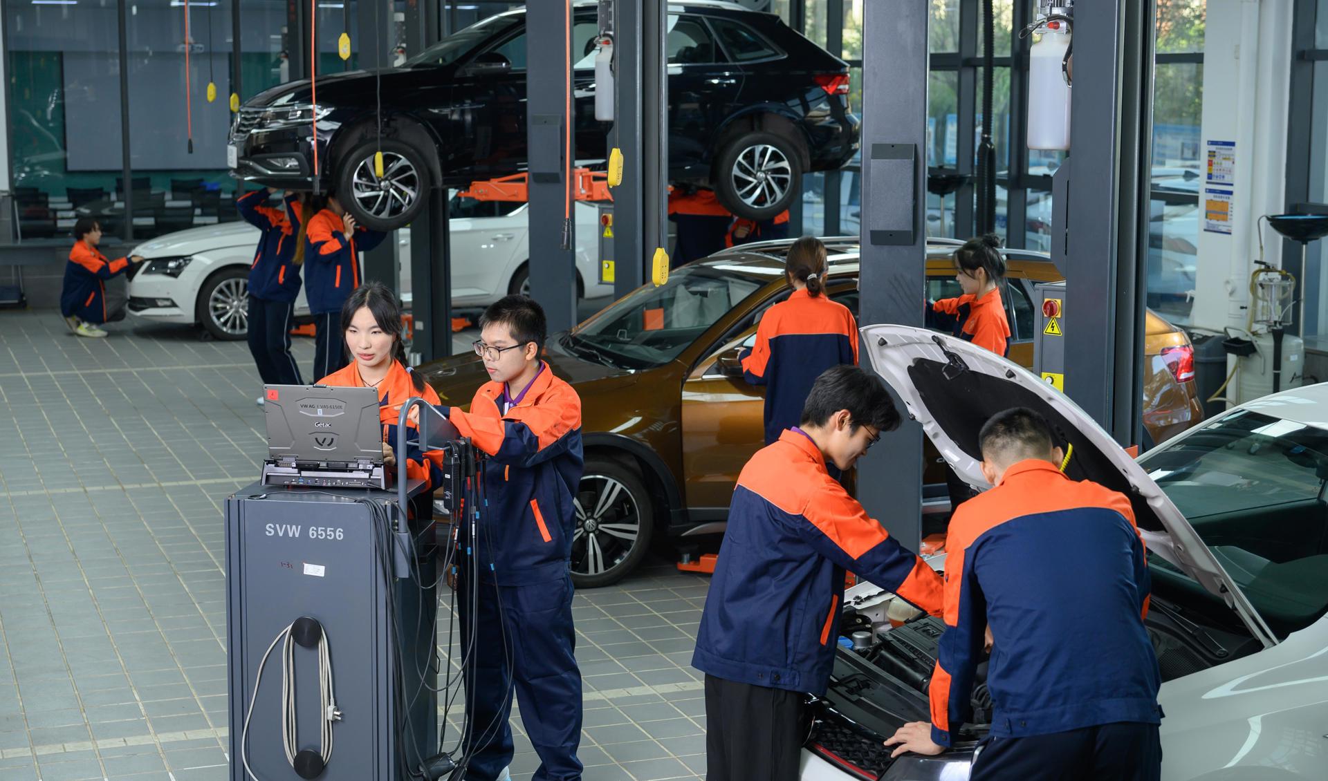 在匠心柳职前的学生