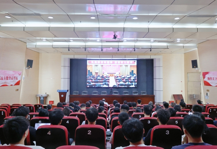 我校组织参加自治区教育厅“弘扬教育家精神，讲述育人故事”活动