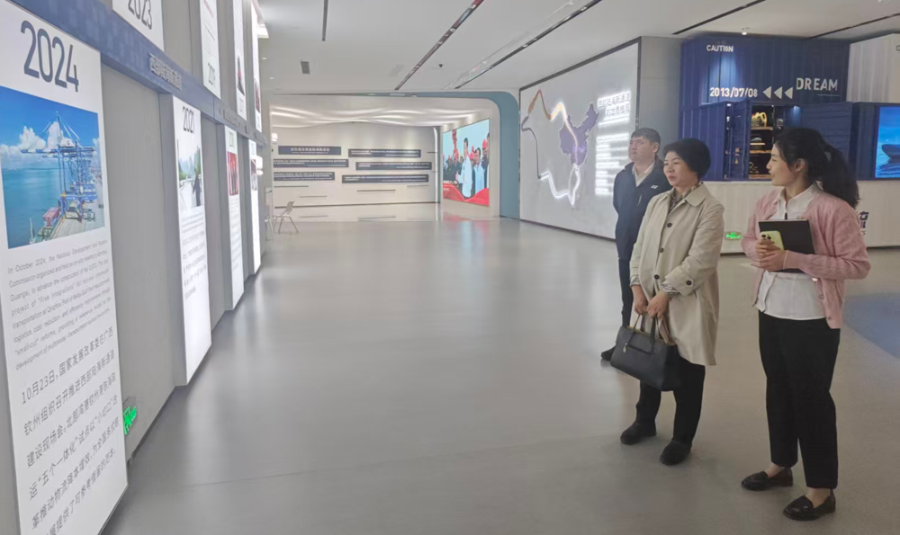 陈冬玲一行走访参观企业 陈冬玲一行走访参观企业